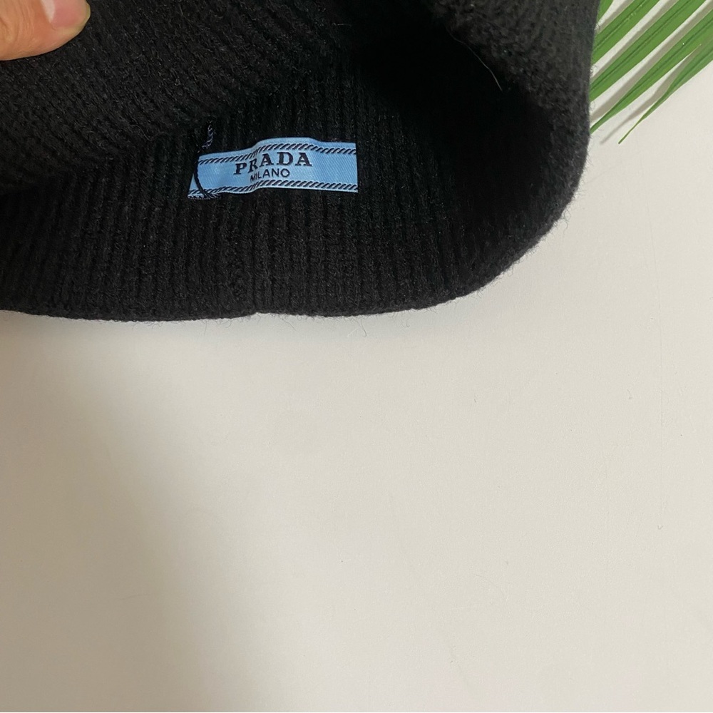 Black Ribbed Beanie - Picture 5 of 5